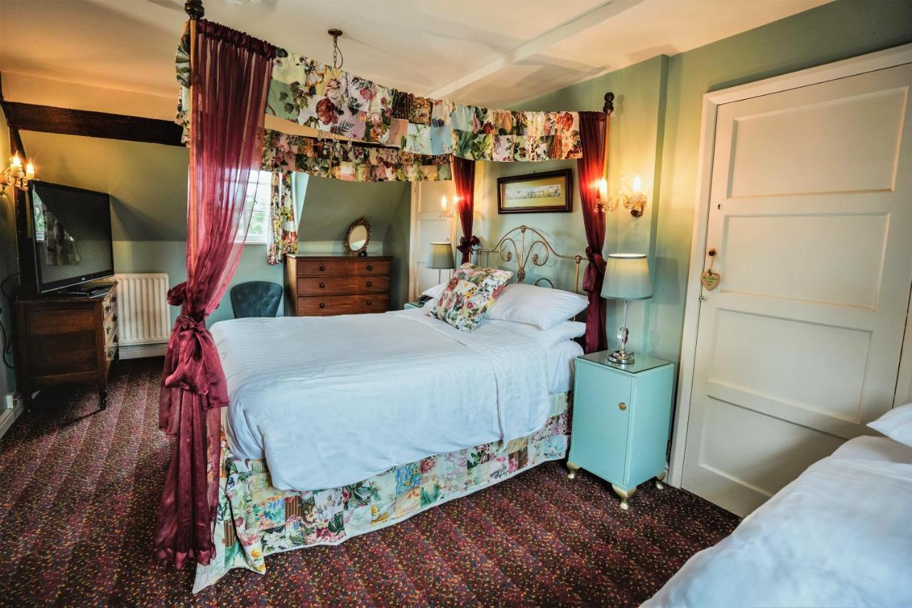 Hundred House Hotel 4*